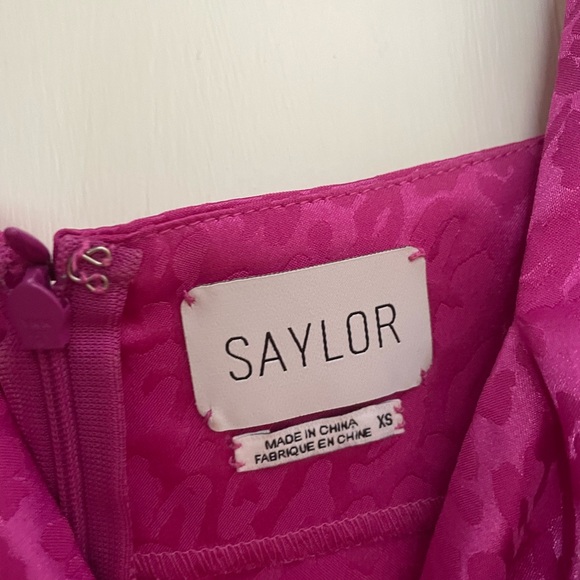 SAYLOR SATIN LEOPARD PINK SEMI FORMAL DRESS - Picture 3 of 4